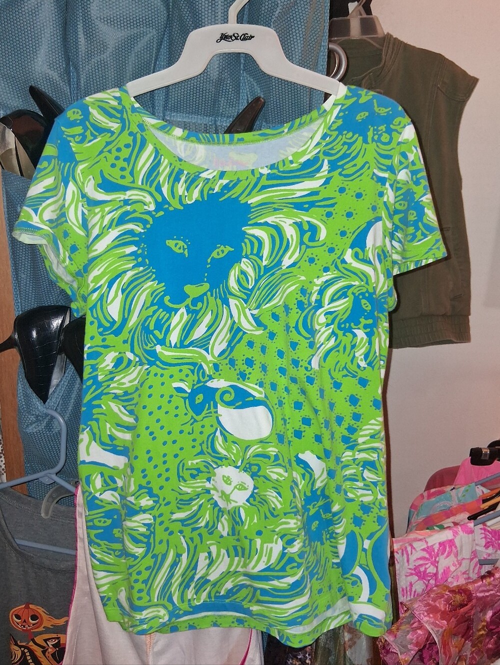 Lilly Pulitzer Blue, Green & White Lion Print Tee